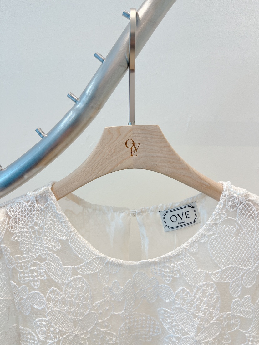 OVE韓國直郵實拍女裝新款26春夏熱賣休閑襯衫蕾絲衫含圍巾OVE襯衫/蕾絲衫