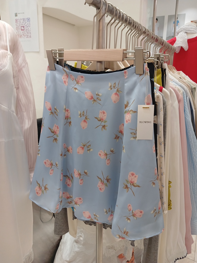 BLOWING韓國東大門直郵女士新款26春夏職業人氣半身裙中短裙BLOWING半身裙/中短裙圖色1