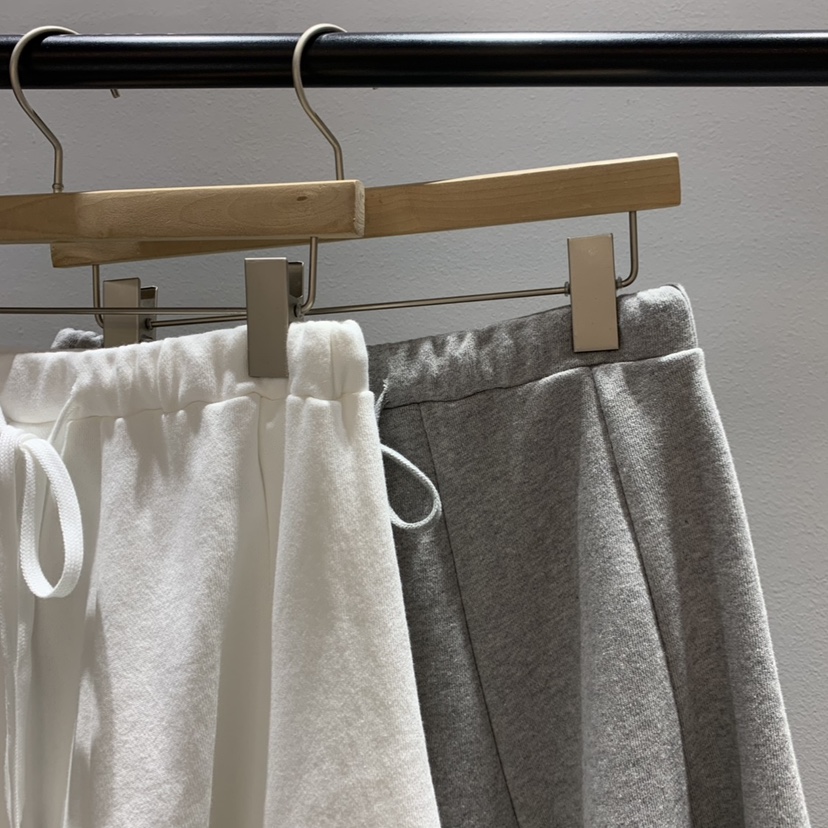 RIPPLE-P韓國東大門直郵女裝新款職業26春夏時尚推薦短裙RIPPLE-P短裙