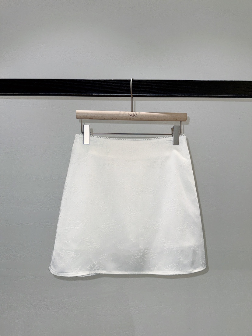 NDE韓國東大門代購女裝新款時尚職業推薦26春夏熱賣人氣短裙BOHEME_NDE短裙圖色1