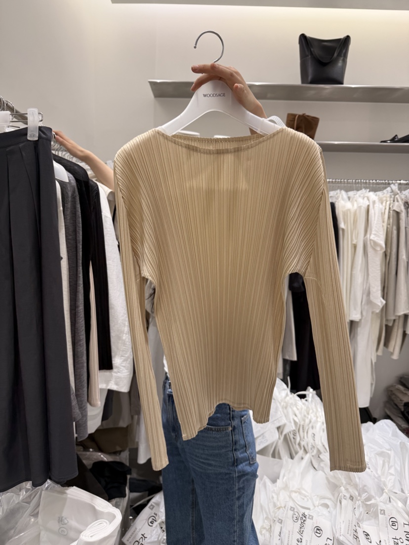 WOOD SAGE韓國東大門直郵女士新款推薦人氣長袖T恤船領褶裥WOOD SAGE長袖T恤圖色2