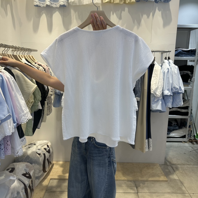 LADYBUG/ADORABLE韓國東大門直郵女裝新品熱賣襯衫蕾絲衫假兩件ADORABLE/LADYBUG襯衫/蕾絲衫