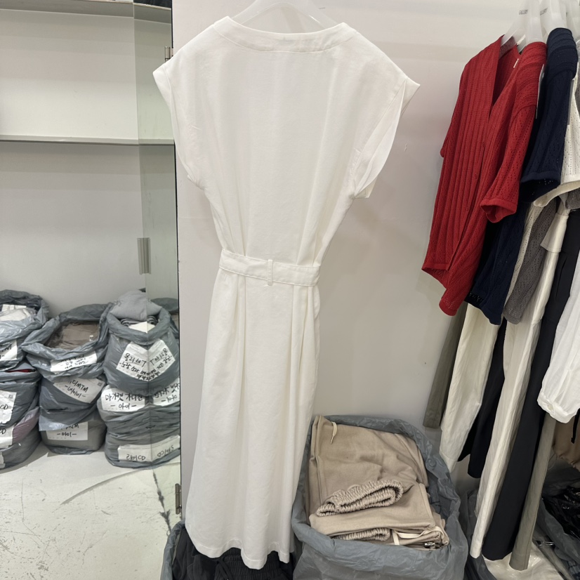 GALLERY-P韓國直郵實拍女裝新款熱賣職業連衣裙含腰帶V領GALLERY-P連衣裙