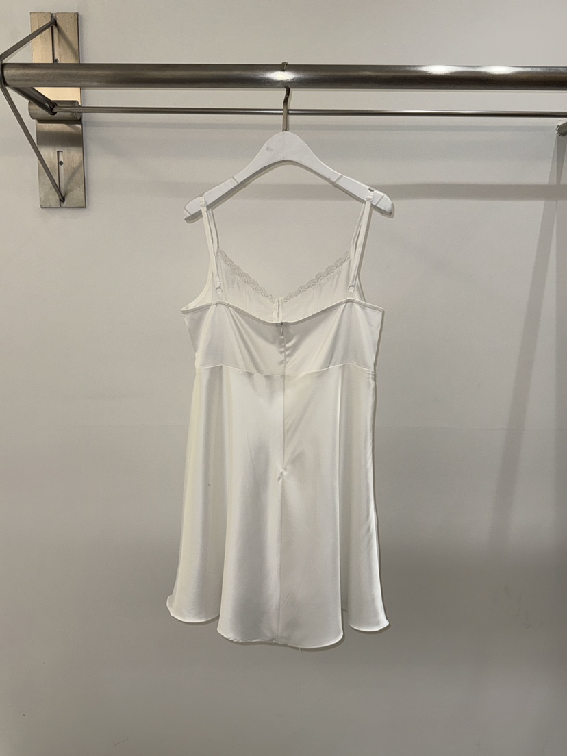 VIVE韓國東大門直郵女裝新款時尚推薦職業人氣熱賣連衣裙VIVE連衣裙