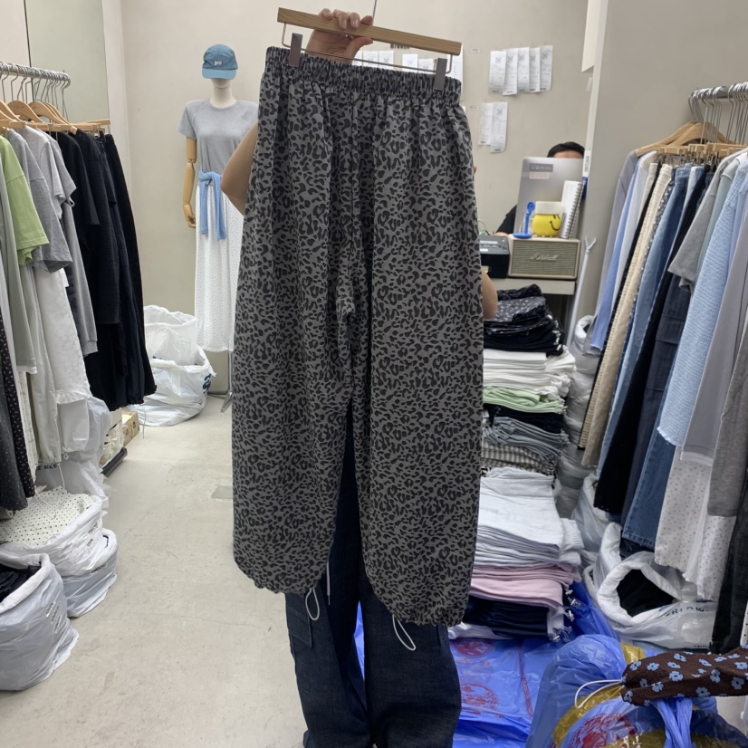 BREEZE韓國東大門代購女裝新品職業人氣推薦26春夏休閑褲提花BREEZE休閑褲