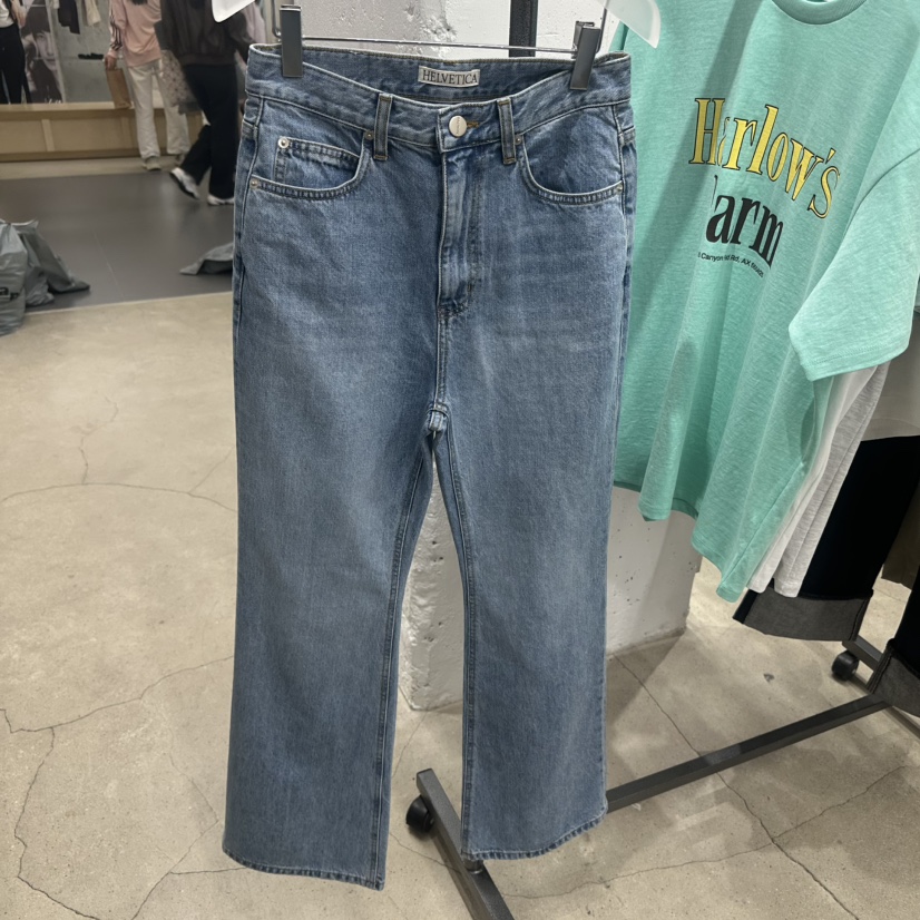 HELVETICA韓國直郵實拍女裝新品推薦26春夏時尚牛仔褲喇叭HELVETICA牛仔褲圖色1