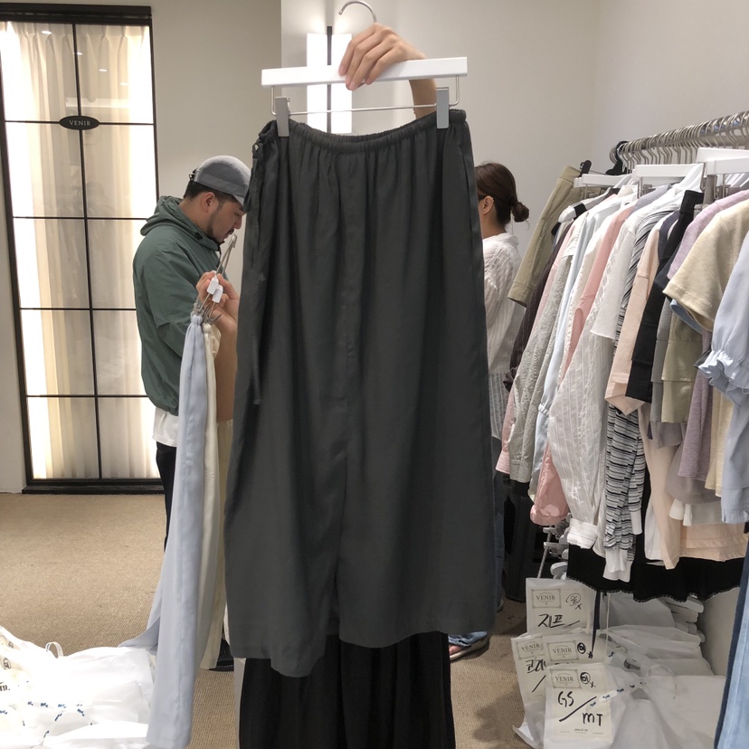 VENIR-a韓國直郵女裝新品推薦休閑人氣時尚職業26春夏長裙VENIR-a長裙