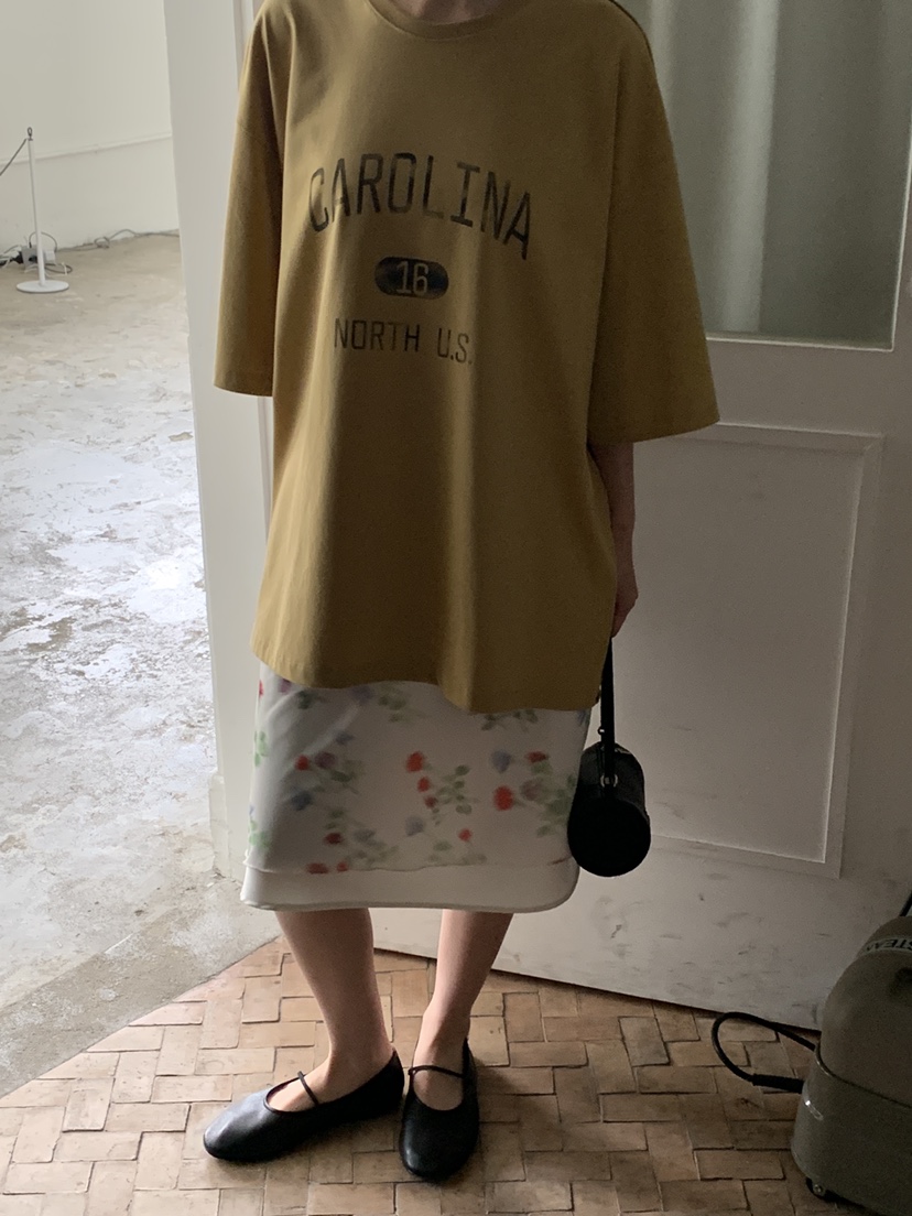 LOGARDEN韓國直郵實拍女士新款推薦人氣職業時尚休閑26春夏T恤LO GARDENT恤圖色2