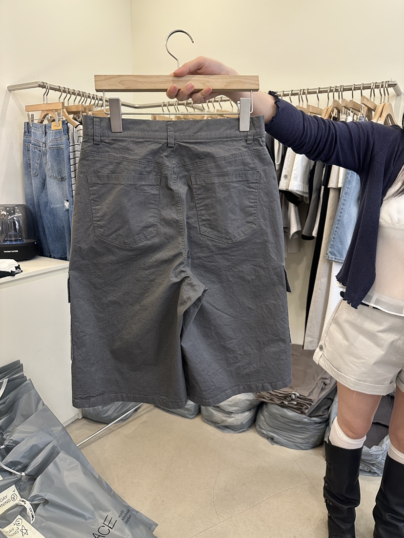 MONDAYMORING韓國東大門代購女士新款推薦人氣熱賣時尚短褲MONDAYMORING短褲