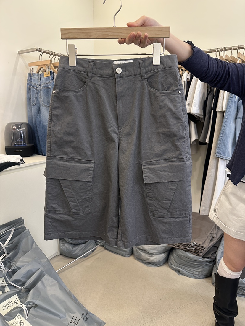 MONDAYMORING韓國東大門代購女士新款推薦人氣熱賣時尚短褲MONDAYMORING短褲圖色1