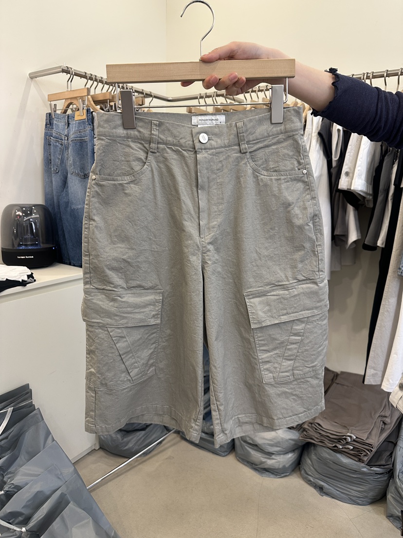 MONDAYMORING韓國東大門代購女士新款推薦人氣熱賣時尚短褲MONDAYMORING短褲圖色2