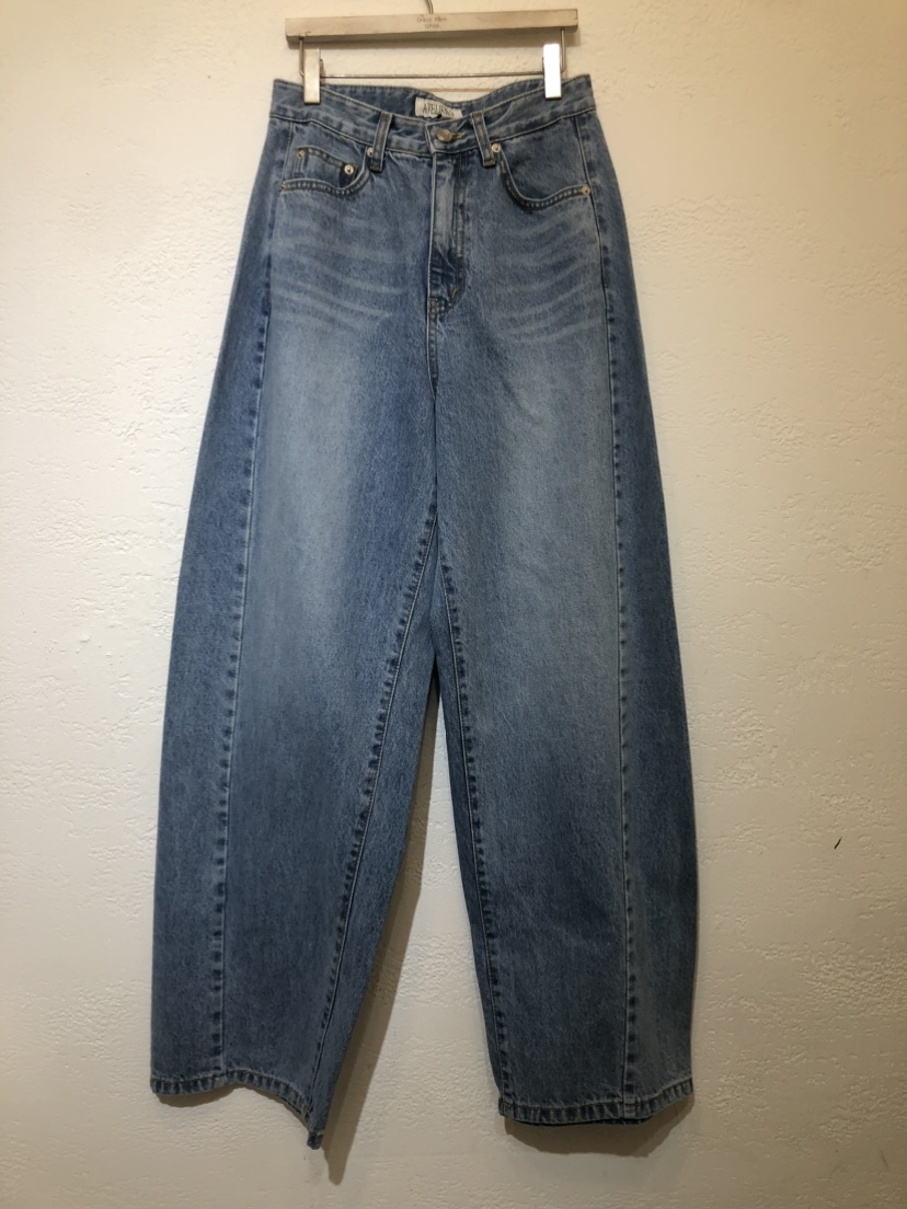 FORMSTUDIO/ATELIENNE韓國東大門代購女裝新款職業牛仔褲FORMSTUDIO/ATELIENNE牛仔褲圖色1