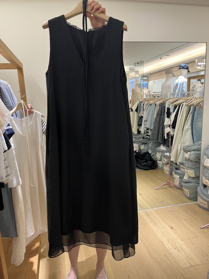 TIZZI韓國直郵女裝新品時尚熱賣職業26春夏休閑連衣裙含腰繩TIZZI連衣裙圖色1