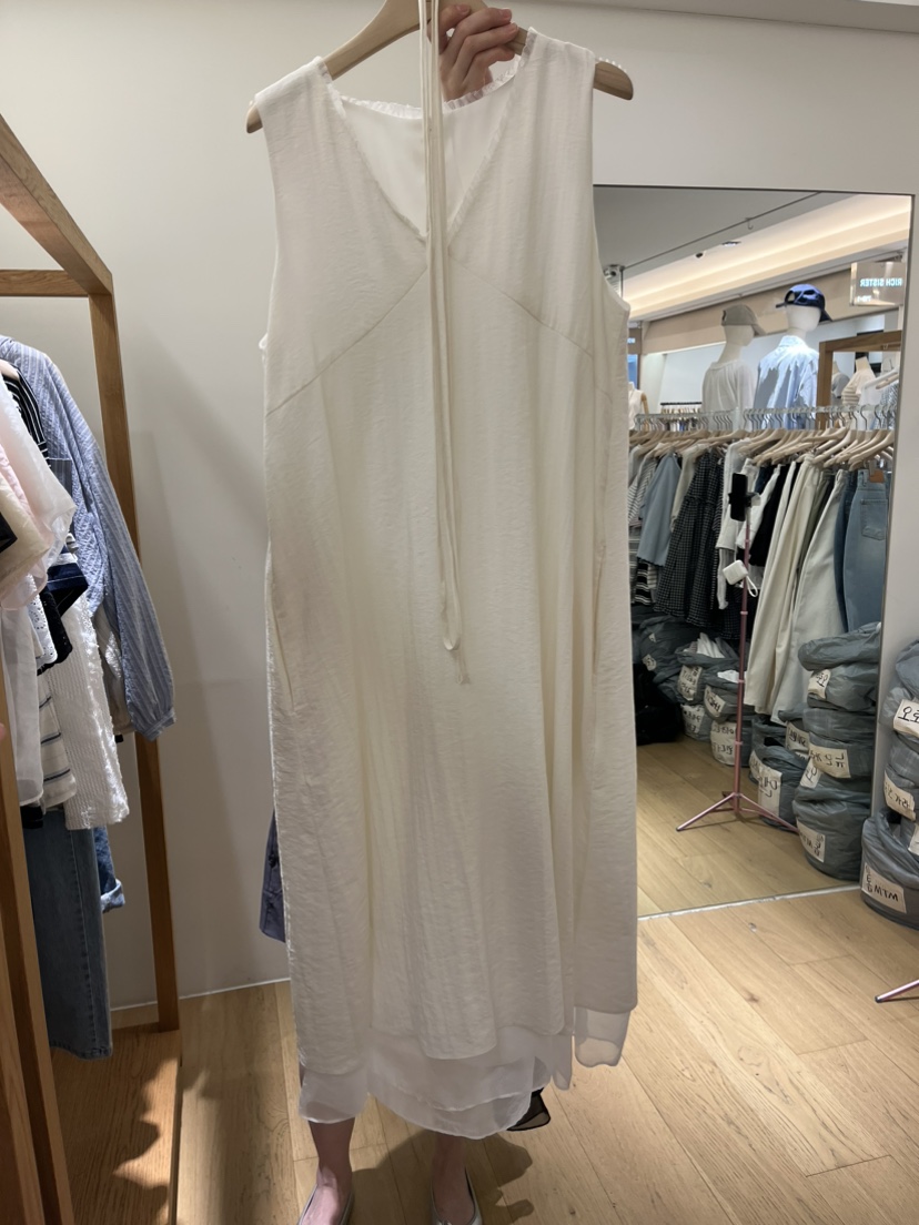 TIZZI韓國直郵女裝新品時尚熱賣職業26春夏休閑連衣裙含腰繩TIZZI連衣裙圖色2