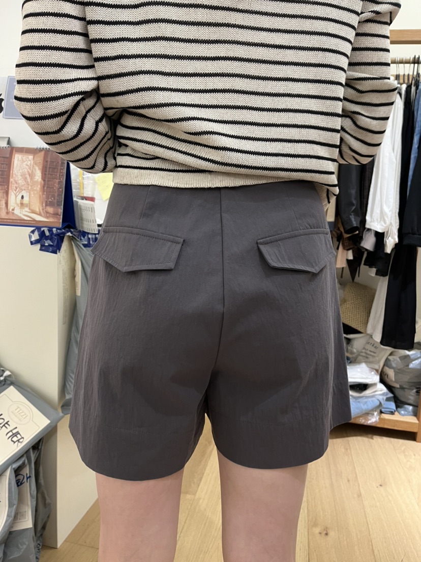 TIZZI韓國直郵實拍女士新款職業人氣推薦時尚熱賣休閑短褲TIZZI短褲