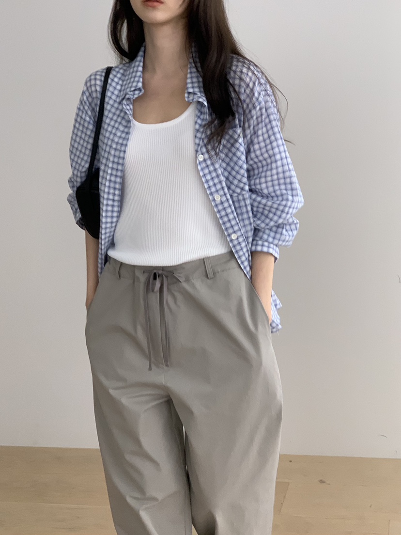 NOTICE韓國東大門直郵女裝新款26春夏職業襯衫蕾絲衫格紋NOTICE襯衫/蕾絲衫