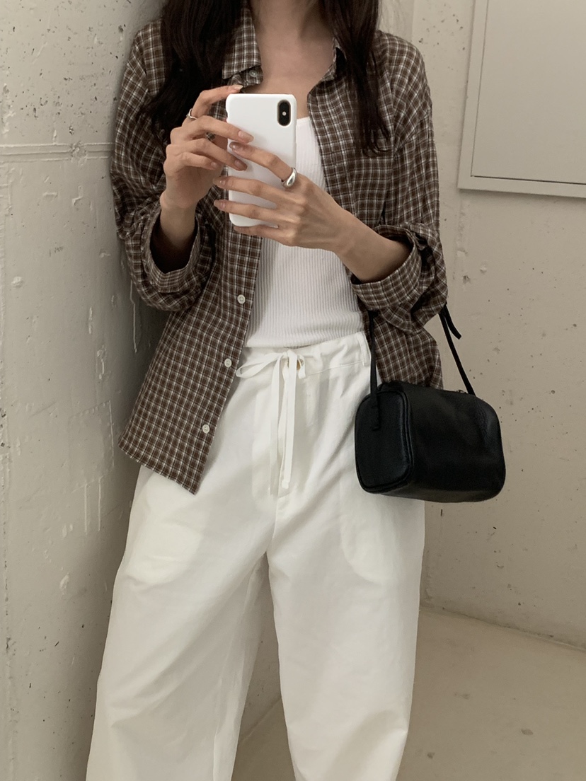 NOTICE韓國東大門直郵女裝新款26春夏職業襯衫蕾絲衫格紋NOTICE襯衫/蕾絲衫