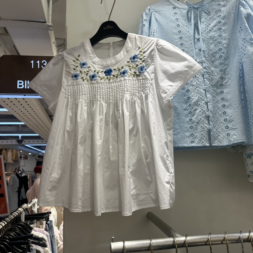 BIKINI韓國東大門代購女裝新款休閑時尚推薦襯衫蕾絲衫刺繡BIKINI襯衫/蕾絲衫圖色1