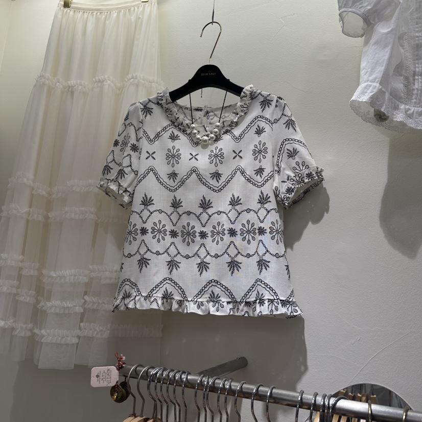 BIKINI韓國東大門直郵女士新品時尚襯衫蕾絲衫不含項鏈刺繡BIKINI襯衫/蕾絲衫圖色1