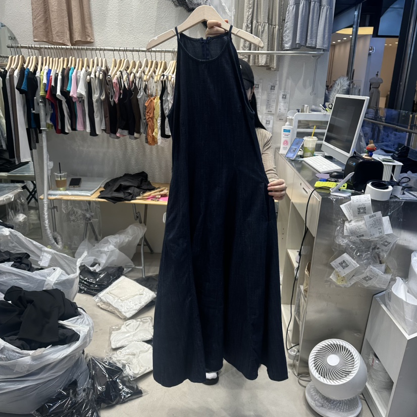 HOT PLACE/DREAM GIRIS/HOT ISSUE韓國代購女士新款推薦連衣裙HOT PLACE/DREAM GIRIS/HOT ISSUE連衣裙圖色1