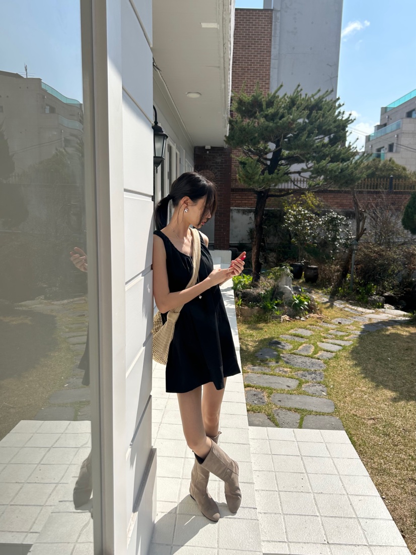 ME MO韓國東大門直郵女裝新款26春夏熱賣推薦連衣裙圓領ME MO連衣裙