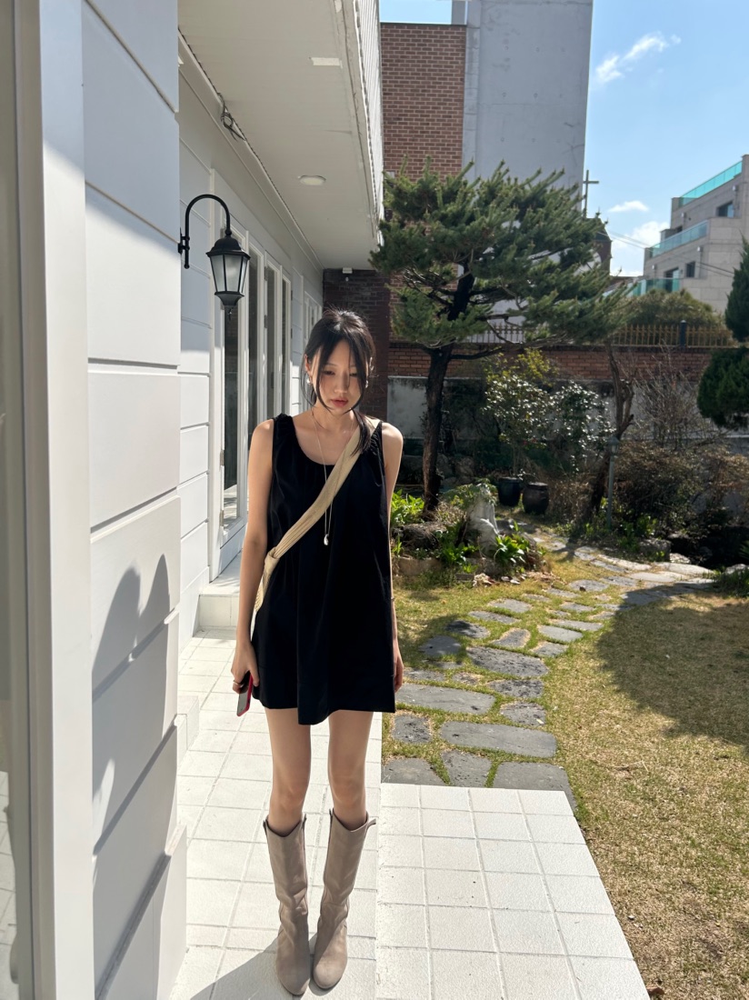 ME MO韓國東大門直郵女裝新款26春夏熱賣推薦連衣裙圓領ME MO連衣裙圖色1