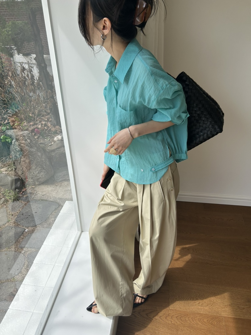 ME MO韓國直郵實拍女裝新品職業人氣襯衫蕾絲衫口袋褶皺ME MO襯衫/蕾絲衫