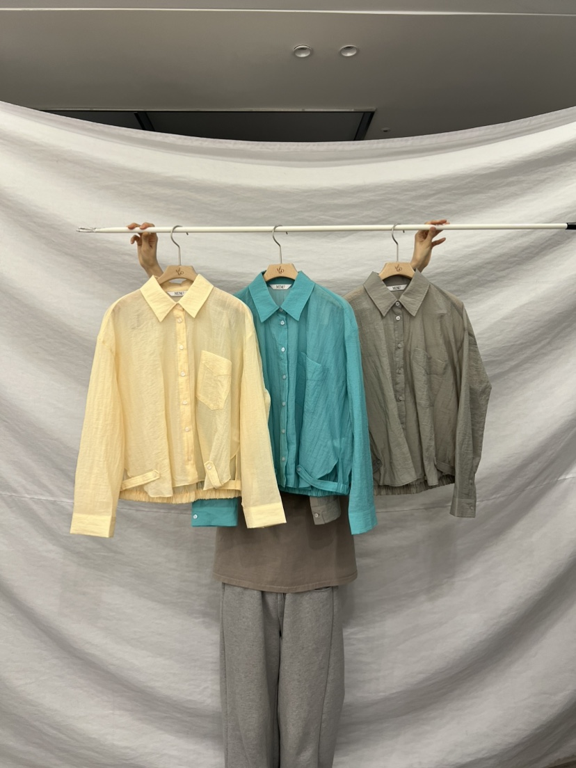 ME MO韓國直郵實拍女裝新品職業人氣襯衫蕾絲衫口袋褶皺ME MO襯衫/蕾絲衫