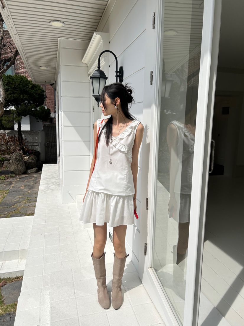 ME MO韓國直郵實拍女裝新品休閑襯衫蕾絲衫不含項鏈荷葉邊ME MO襯衫/蕾絲衫