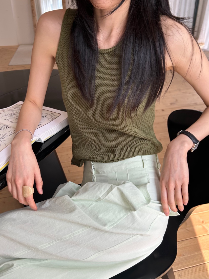 ME MO韓國代購女裝新款時尚熱賣職業26春夏休閑吊帶背心ME MO吊帶/背心圖色2