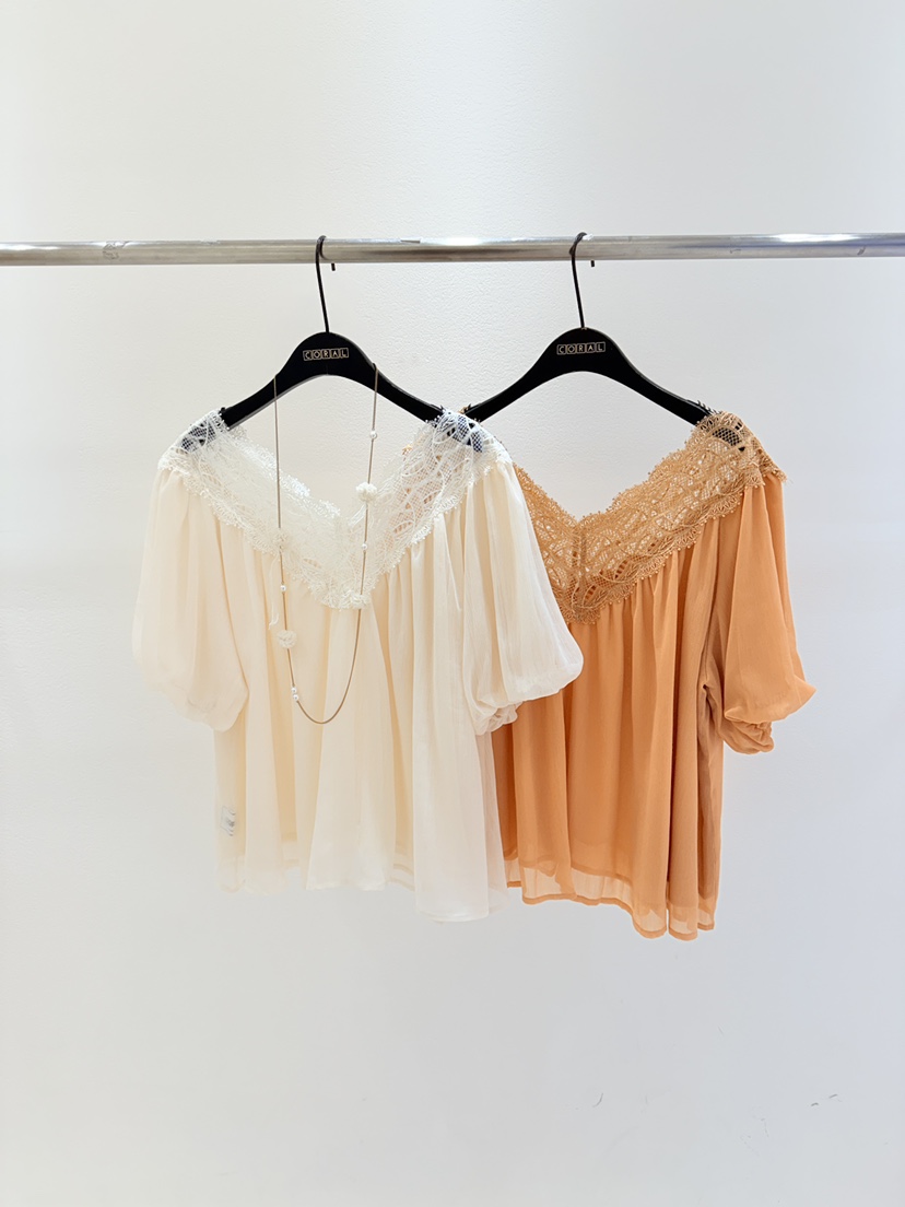 CORAL韓國代購女裝新品推薦休閑時尚襯衫蕾絲衫不含項鏈蕾絲CORAL襯衫/蕾絲衫