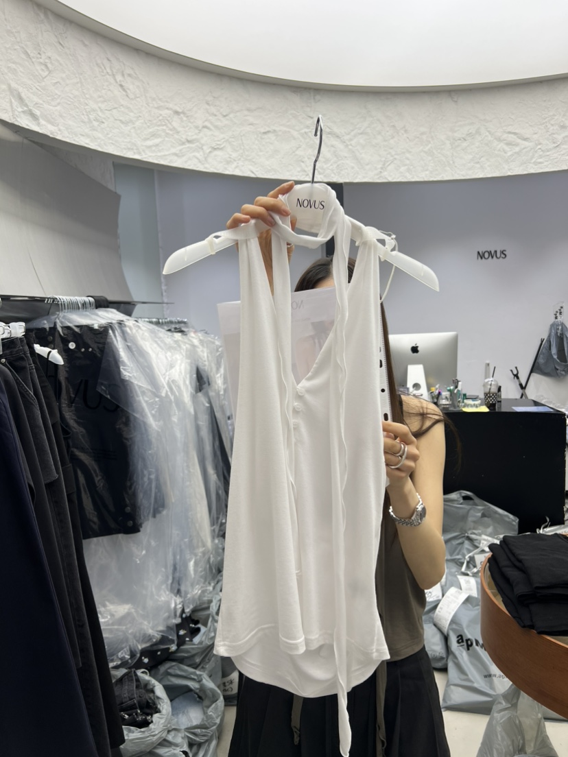 NOVUS韓國直郵實拍女裝新品休閑熱賣人氣26春夏吊帶背心含脖帶NOVUS吊帶/背心圖色1
