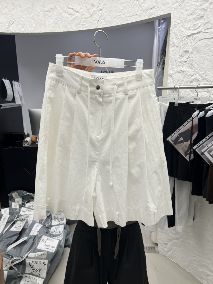 NOVUS韓國代購女裝新品休閑職業推薦時尚熱賣人氣26春夏短褲NOVUS短褲圖色1