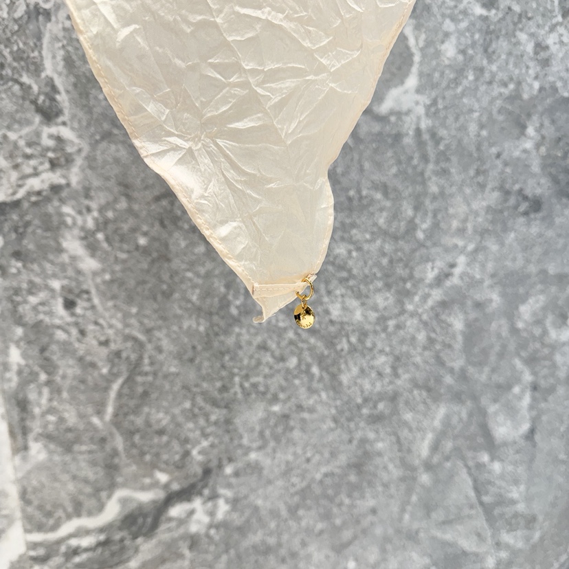 ROOKIE BUD韓國直郵女裝新品職業26春夏時尚圍巾披肩褶皺緞ROOKIE BUD-L圍巾/披肩