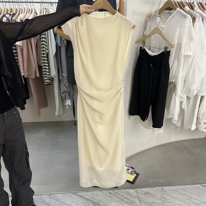 FOUNDATION韓國東大門直郵女裝新品時尚26春夏推薦連衣裙FOUNDATION連衣裙圖色1