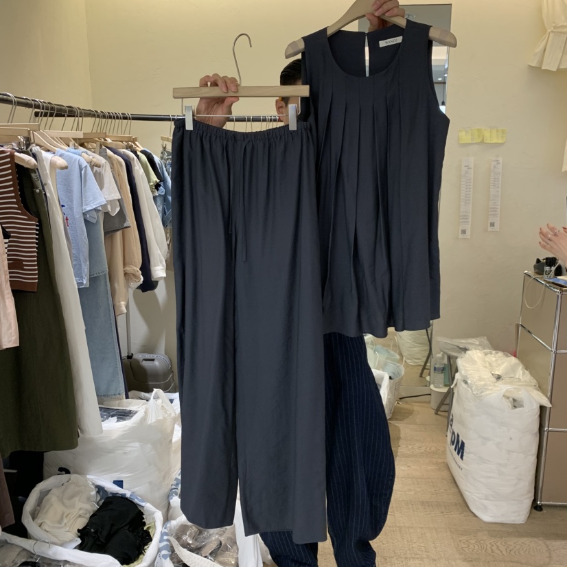 W AND J韓國直郵實拍女裝新款時尚推薦熱賣職業套裝含腰繩W AND J套裝圖色4