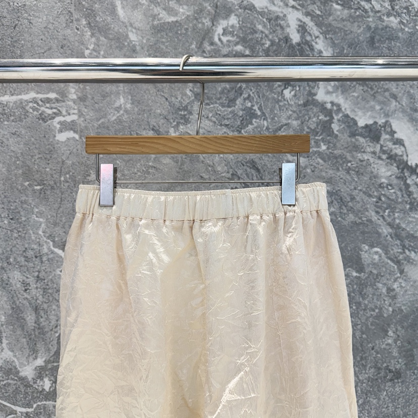 ROOKIE BUD韓國直郵女裝新款職業人氣時尚休閑褲褶皺緞面ROOKIE BUD-P休閑褲