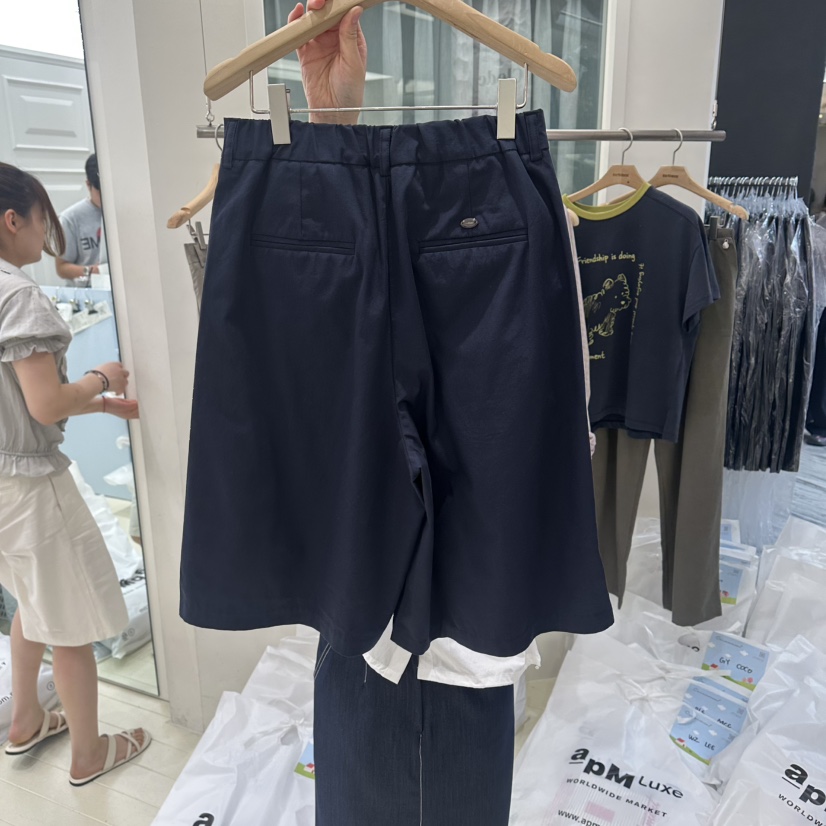 OURMOMENT韓國東大門直郵女士新款職業26春夏休閑熱賣短褲OURMOMENT短褲