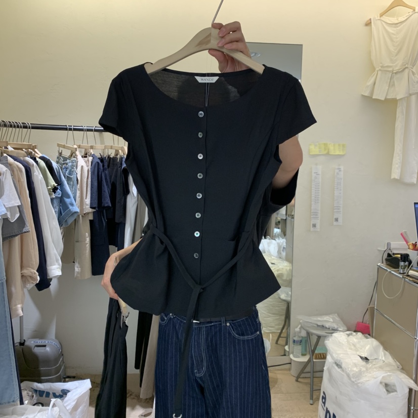 W AND J韓國東大門直郵女裝新款26春夏襯衫蕾絲衫含腰繩W AND J襯衫/蕾絲衫圖色1