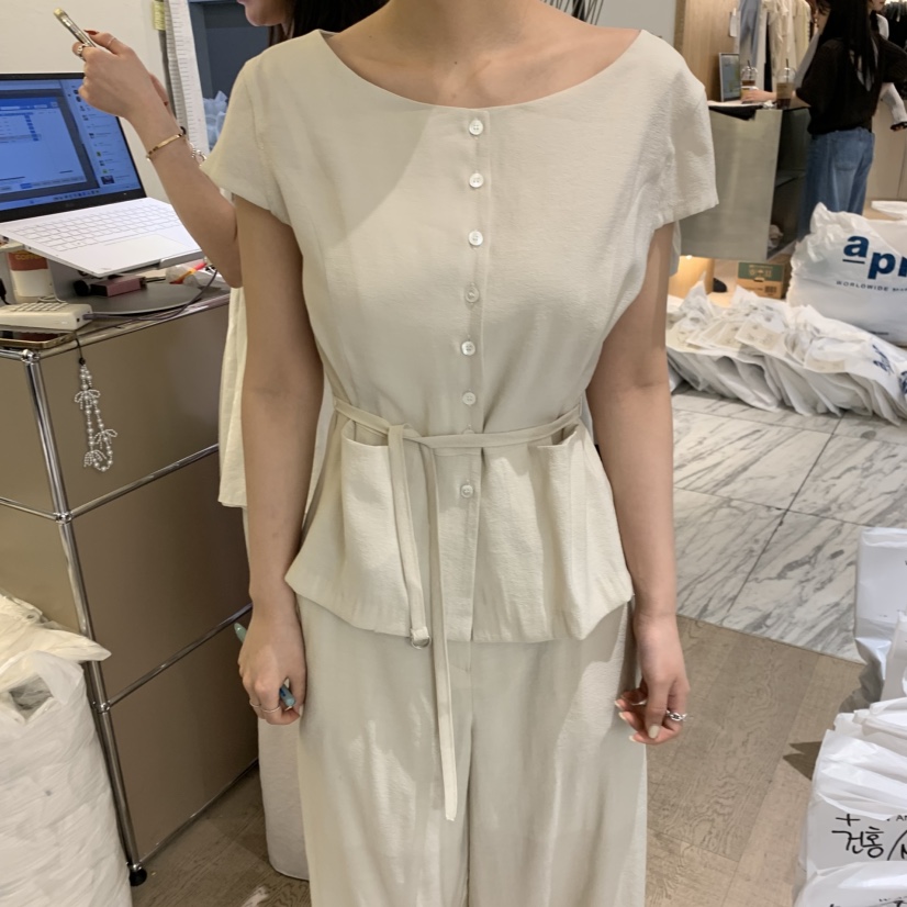 W AND J韓國東大門直郵女裝新款26春夏襯衫蕾絲衫含腰繩W AND J襯衫/蕾絲衫圖色2