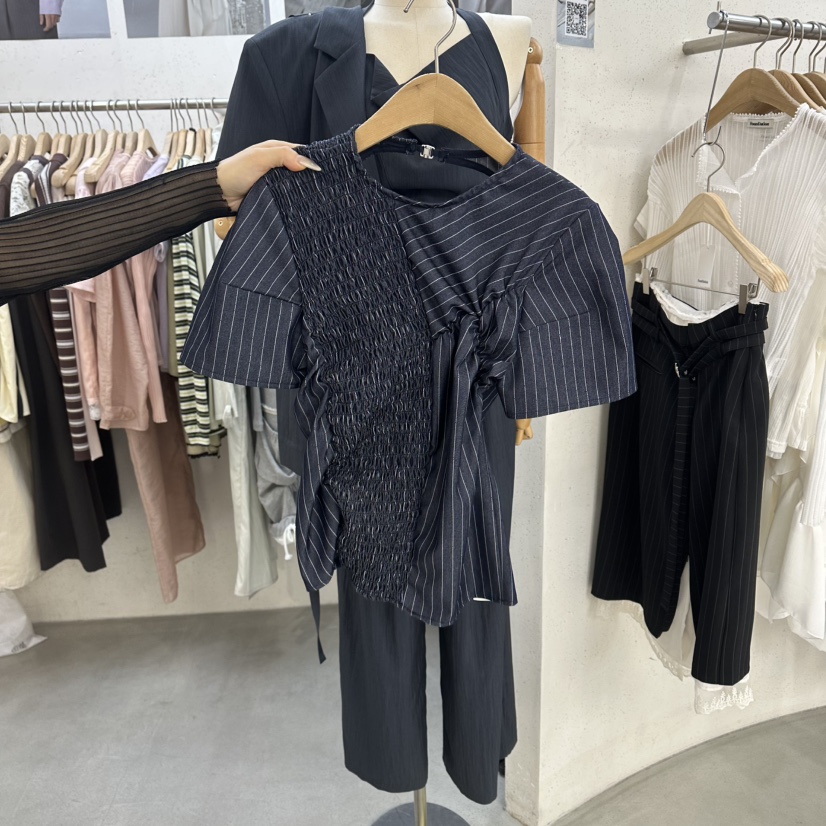 FOUNDATION韓國直郵女士新款推薦26春夏時尚熱賣襯衫蕾絲衫FOUNDATION襯衫/蕾絲衫圖色2