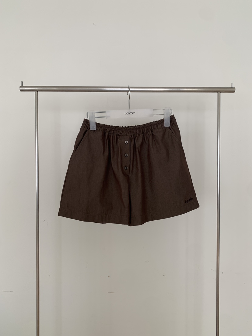 B_GARDER韓國代購女裝新款推薦職業休閑時尚人氣短褲紐扣B.GARDER短褲