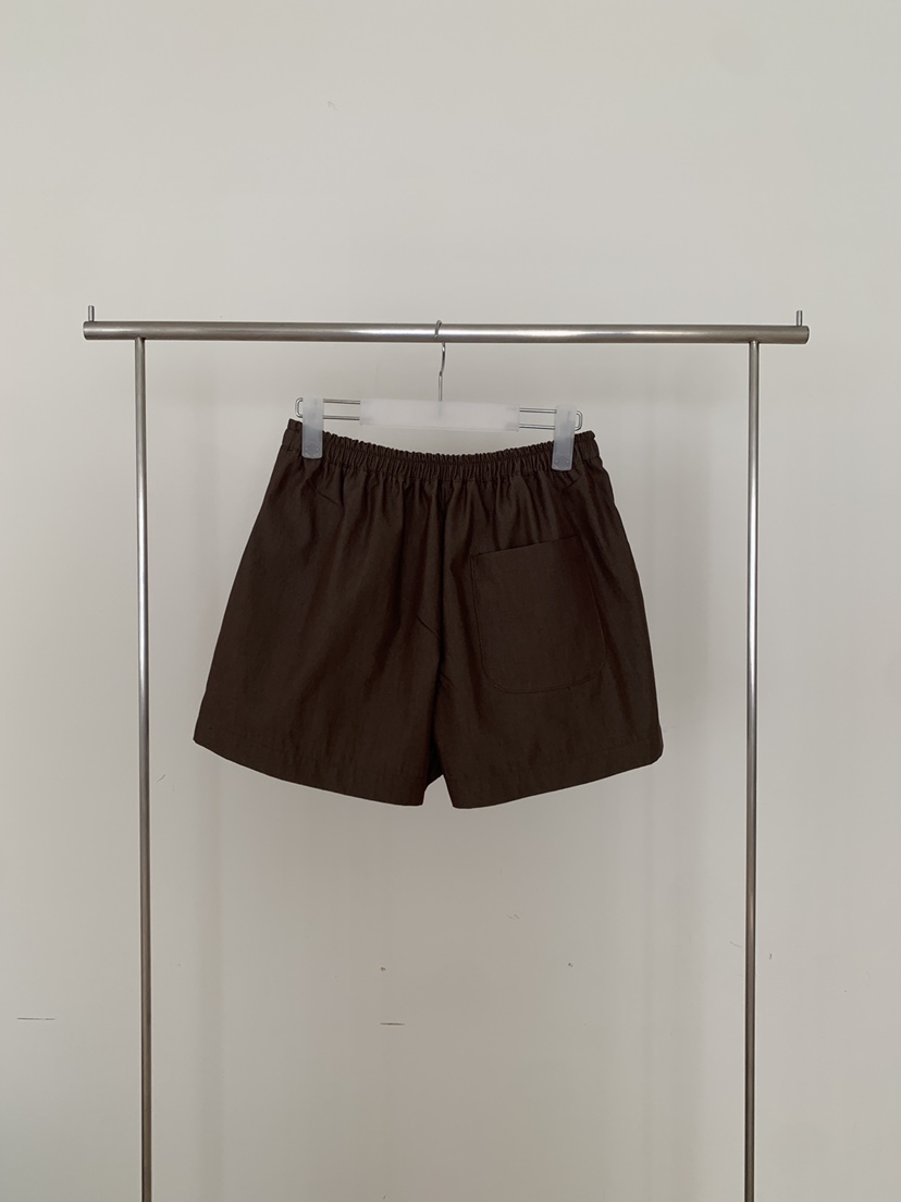 B_GARDER韓國代購女裝新款推薦職業休閑時尚人氣短褲紐扣B.GARDER短褲