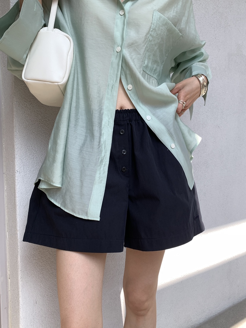 B_GARDER韓國代購女裝新款推薦職業休閑時尚人氣短褲紐扣B.GARDER短褲