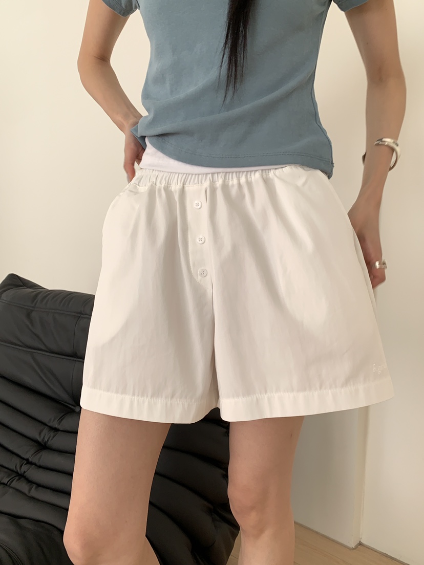 B_GARDER韓國代購女裝新款推薦職業休閑時尚人氣短褲紐扣B.GARDER短褲圖色1