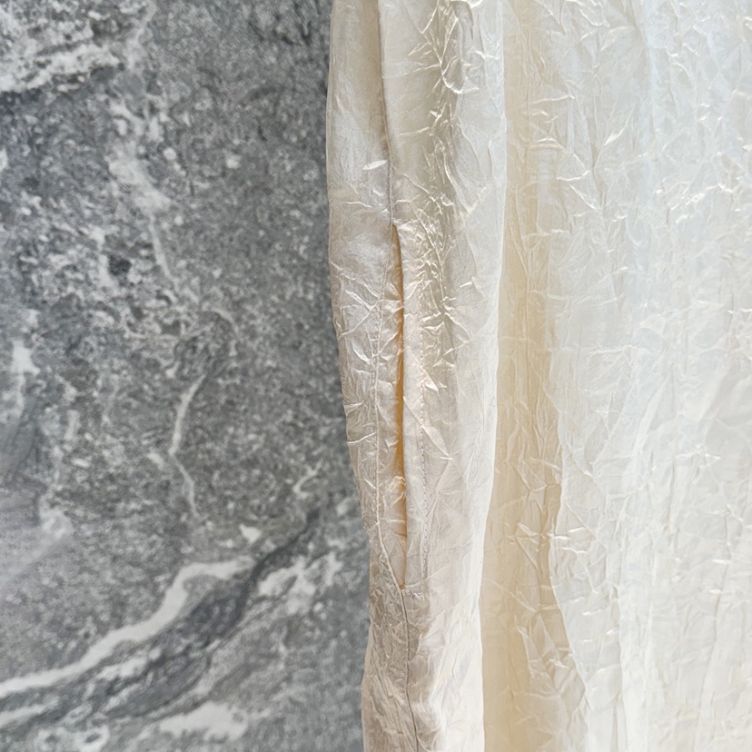 ROOKIE BUD韓國直郵女士新款26春夏職業人氣連衣裙褶皺緞ROOKIE BUD-L連衣裙