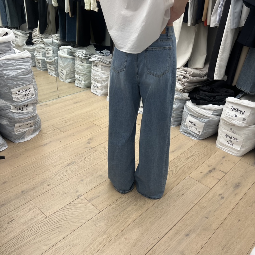 MOI-A韓國直郵實拍女裝新品時尚26春夏職業推薦牛仔褲鏤空MOI-A牛仔褲