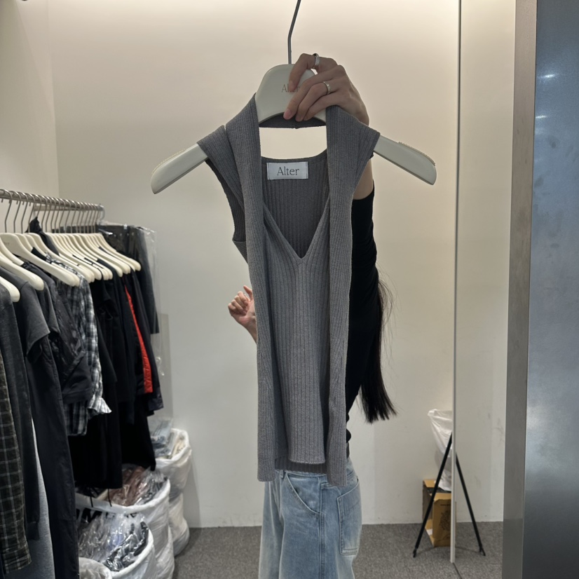 ALTER韓國東大門代購女士新款熱賣休閑26春夏吊帶背心不含內搭Alter吊帶/背心圖色2