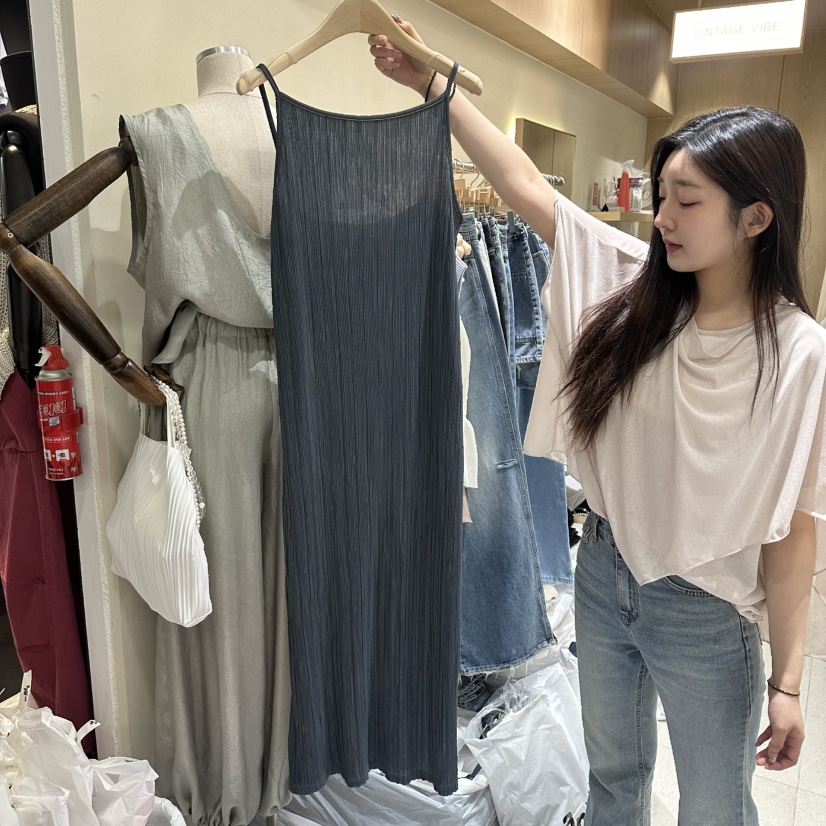 VINTAGE VIBE韓國東大門直郵女士新款推薦人氣連衣裙褶裥VINTAGE VIBE連衣裙圖色1