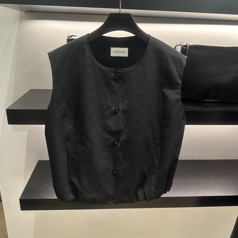 FEBRUARY 11韓國東大門直郵女士新品職業熱賣馬甲褶皺亞麻FEBRUARY 11馬甲圖色3黑色